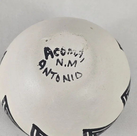 Native American Acoma Indian Hand Painted Seed Pottery by Antonio - Picture 6 of 8